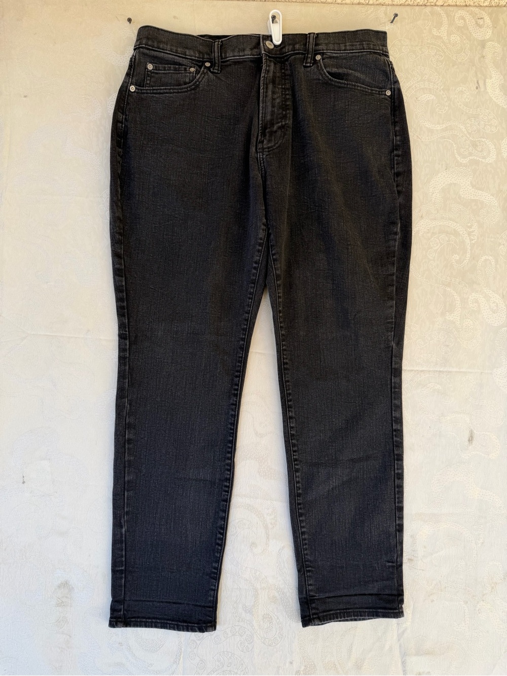 Abercrombie & Fitch Men’s Slim Straight Washed Black Jeans